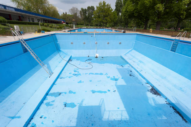 Best Water damage restoration specialists  in Linn, MO